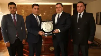 Kızılay'dan Büyükşehir'e Teşekkür Plaketi