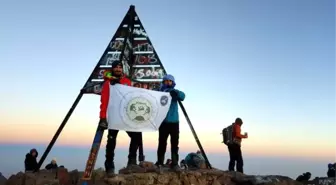 Vanlı Dağcı 4 Bin 167 Metrelik Toubkal Dağı'na Tırmandı