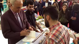 Ediz Hun Ataşehir Kitap Şenliği'nde Gençlerle Buluştu