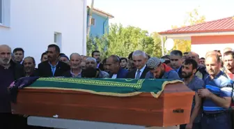 Fransa'daki Yangında Ölen Nihal Ertunç, Erzincan'da Defnedildi