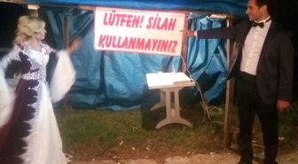Gelinle Damat Pankart Asarak Silah Attırmadı