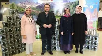 Onların İşi Çayın Tadına Bakmak