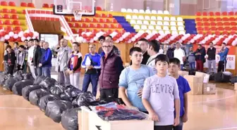 Tokat'ta Spor Kulüplerine Malzeme Desteği