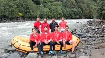 Milli Raftingciler Dünya Şampiyonasında Tüm Altın Madalyaları Alarak Şampiyon Oldu