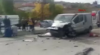 Ankara Elmadağ'da 4 Araç Birbirine Girdi: 2 Ölü, 8 Yaralı