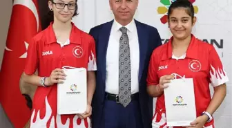 Kocasinan Belediyesi Masa Tenisi Takımı, Tek ve Çift Bayanlarda 'Türkiye Şampiyonu' Oldu