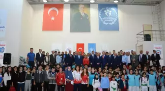 Burdur'da Başarılı Sporcular Ödüllendirildi