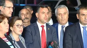 CHP'li Vekiller Baykal'ın Tedavi Gördüğü Hastaneye Akın Etti