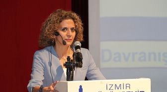 İzmir'de Polise 'Etkili İletişim' Konferansı