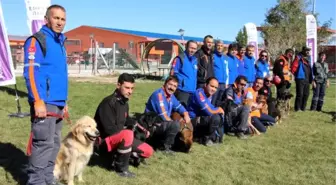 Köpekli Arama Kurtarma Timleri, 'En İyi' Olmak İçin Yarışıyor