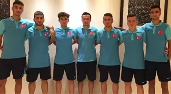 A Takıma Çıkma Haberi Bekleyen G.Saraylı Genç Futbolcular, U19 Takımına Düştü