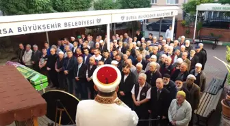 Çarşaf ve Perdeyi Bağlayarak Evden Kaçmak İsterken Düşen Genç Kıza Son Görev