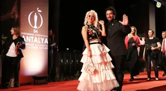 Antalya Film Festivali Kırmızı Halı Geçişiyle Başladı