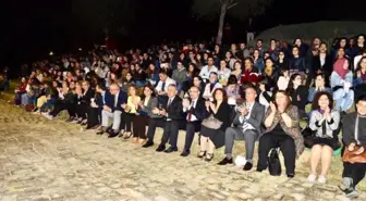 İzmir Körfezi'nde Yüzer Platformda Konser