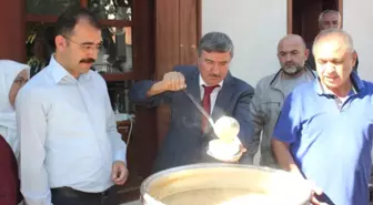 Köyceğiz Belediyesinden Aşure İkramı