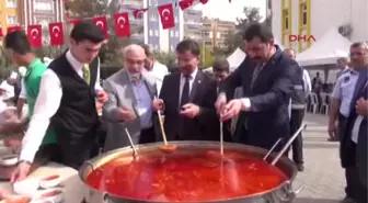 Şanlıurfa'da 5 Bin Kişiye Kuru Fasulye ve Pilav