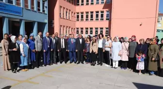 Başkan Karaosmanoğlu, Körfez'de Spor Salonu ve Satranç Sınıfı Açtı