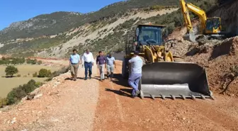 Kaş Bezirgan-Kalkan Yolu Asfalta Hazırlanıyor