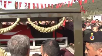 Şehit İçin Baba Evinde Helallik Alındı