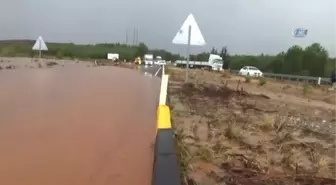 Muğla Sular Altında...fethiye-Muğla Karayolunda Trafik Tek Şeritten Veriliyor