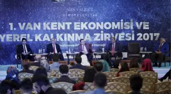 Van'daki Ekonomi Zirvesinde Türkiye-İran İlişkileri Konuşuldu