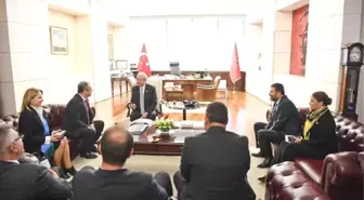 Kılıçdaroğlu, Eğitim-İş  Heyetini Kabul Etti