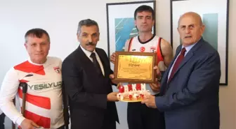 İş Adamı Yeşilyurt'tan Engelli Sporculara Destek