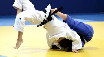 Judoda 23 Yaş Altı Kadın Milli Takım Seçmeleri Yapıldı