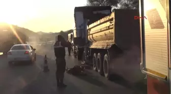 Başkent'te Kamyon Tır'a Çarptı: 1 Ölü