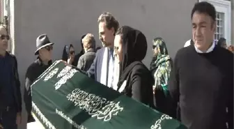 Manolya Onur Son Yolculuğuna Uğurlandı