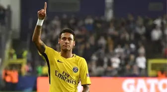 Neymar'a Biri Ertelemeli İki Maç Ceza