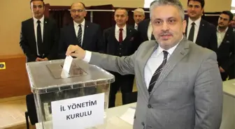 AK Parti Bursa'da Belediye Başkanlığı İçin Temayül Yoklamasına Gitti