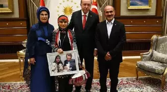 Keçi Yavrusunu Sırtlayan Rizeli Hamdu Sena, Resepsiyona Gitti; Erdoğan'dan Yol İstedi