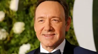 Kevin Spacey 14 Yaşındaki Bir Aktörle Cinsel İlişkiye Girmeye Çalıştığı İddiaları İçin Özür Diledi