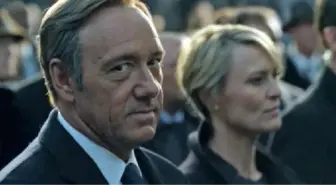 Kevin Spacey Tacizi İtirafla Kapatmaya Çalışmakla Eleştiriliyor