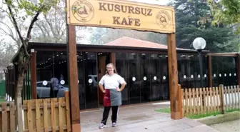 Kusursuz Kafe' ile Sosyal Hayata Entegre Oldu