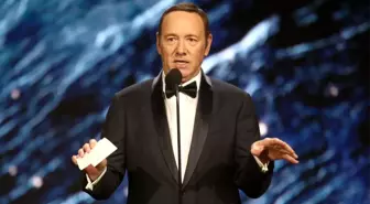 Tecavüzle Suçlanan Oyuncu Kevin Spacey, Eşcinsel Olduğunu İtiraf Etti