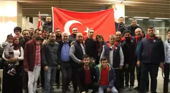 Babası Lösemi Tedavisi Gören Genci, Sosyal Medya Grubu Askere Uğurladı