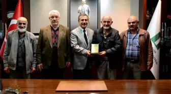 Başkan Ataç'a Cami Yönetiminden Teşekkür Plaketi