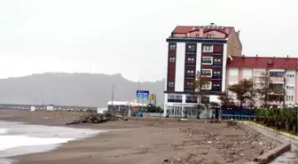 Sahile Bina Yaptıran Başkan Ünal: Kanuna Aykırı Bir Gram Şey Yok