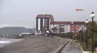 Zonguldak Sahile Bina Yaptıran Başkan Ünal: Kanuna Aykırı Bir Gram Şey Yok