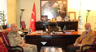 Korgeneral Karataş'tan Müftü Arvas'a Ziyaret