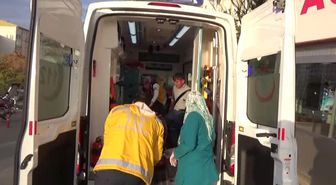 Tarım İşçilerini Taşıyan Minibüs ile Kamyon Çarpıştı: 14 Yaralı