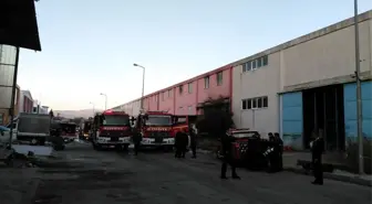 Dokuma Atölyesindeki Yangın Büyük Hasara Yol Açtı