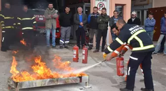 İtfaiye Müdürlüğü'nden Belediye Personeline Yangın Tatbikatı