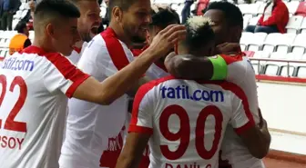 Süper Lig: Antalyaspor: 1 - K. Karabükspor: 0 (İlk Yarı)