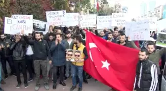 Beşiktaş'ta 'Cam Filmi Yasağı' Protesto Edildi