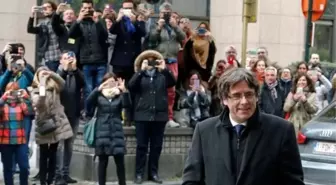 Katalonya Lideri Puigdemont Belçika Polisine Teslim Oldu