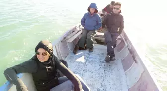 Beyşehir'de Kadın Balıkçılara Can Yeleği ve Yağmurluk