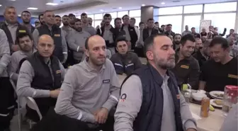 'Cüneyt Hoca'Ya Kalite Plaketi ve Kış Lastiği Hediyesi